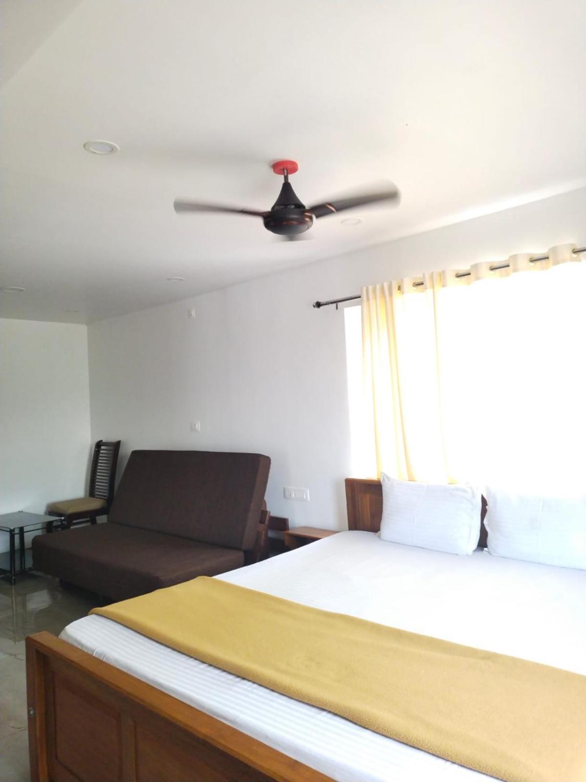 Blossom Valley Cottage 무나르 객실 사진